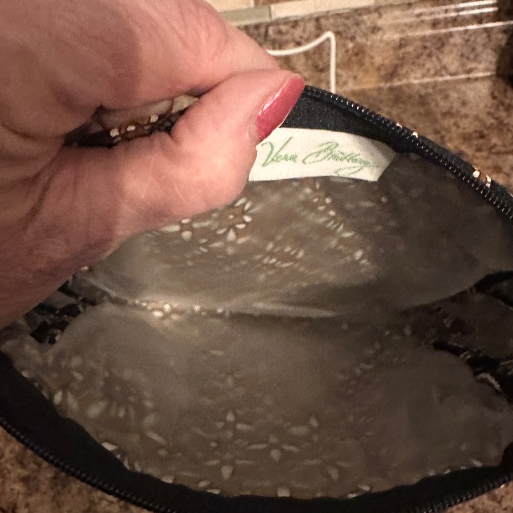 Vera Bradley RARE Zip Around Wallet Cosmetic Travel Bag Set Caffe Latte Quilted - Picture 9 of 9